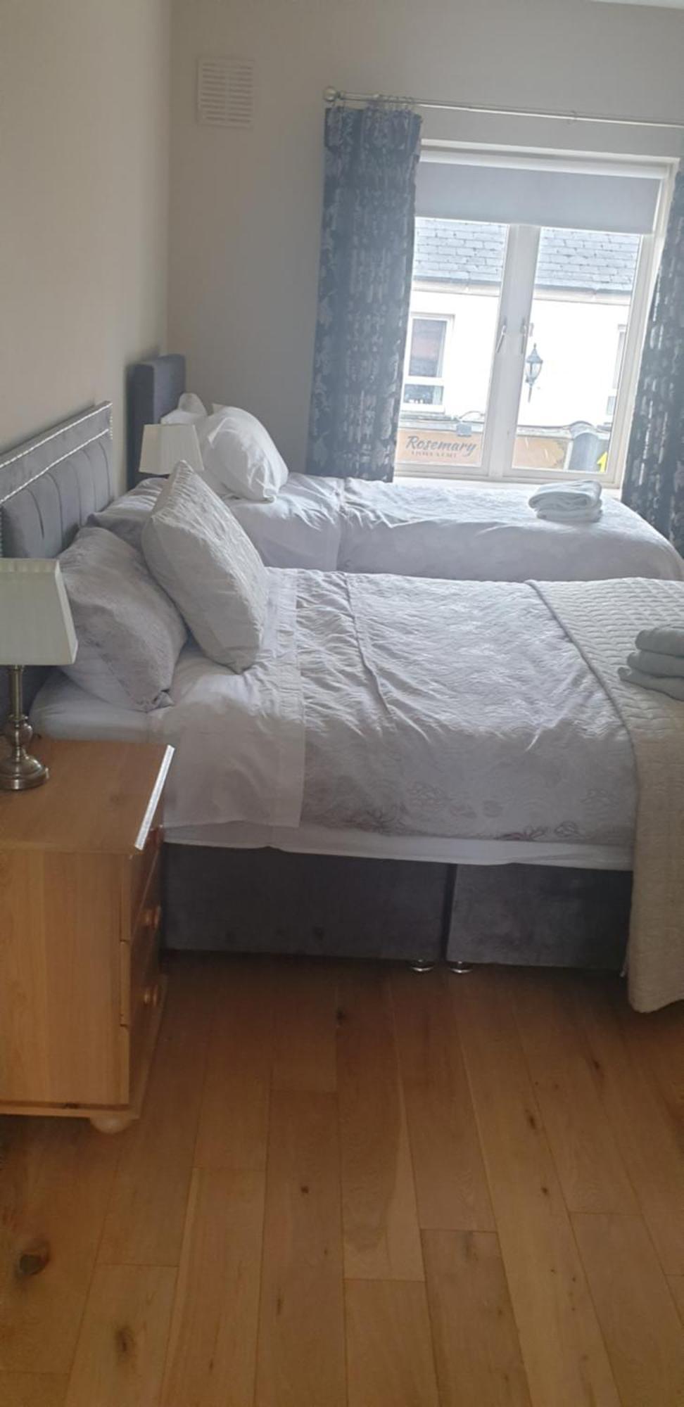 Town Centre Apartment Trim Buitenkant foto